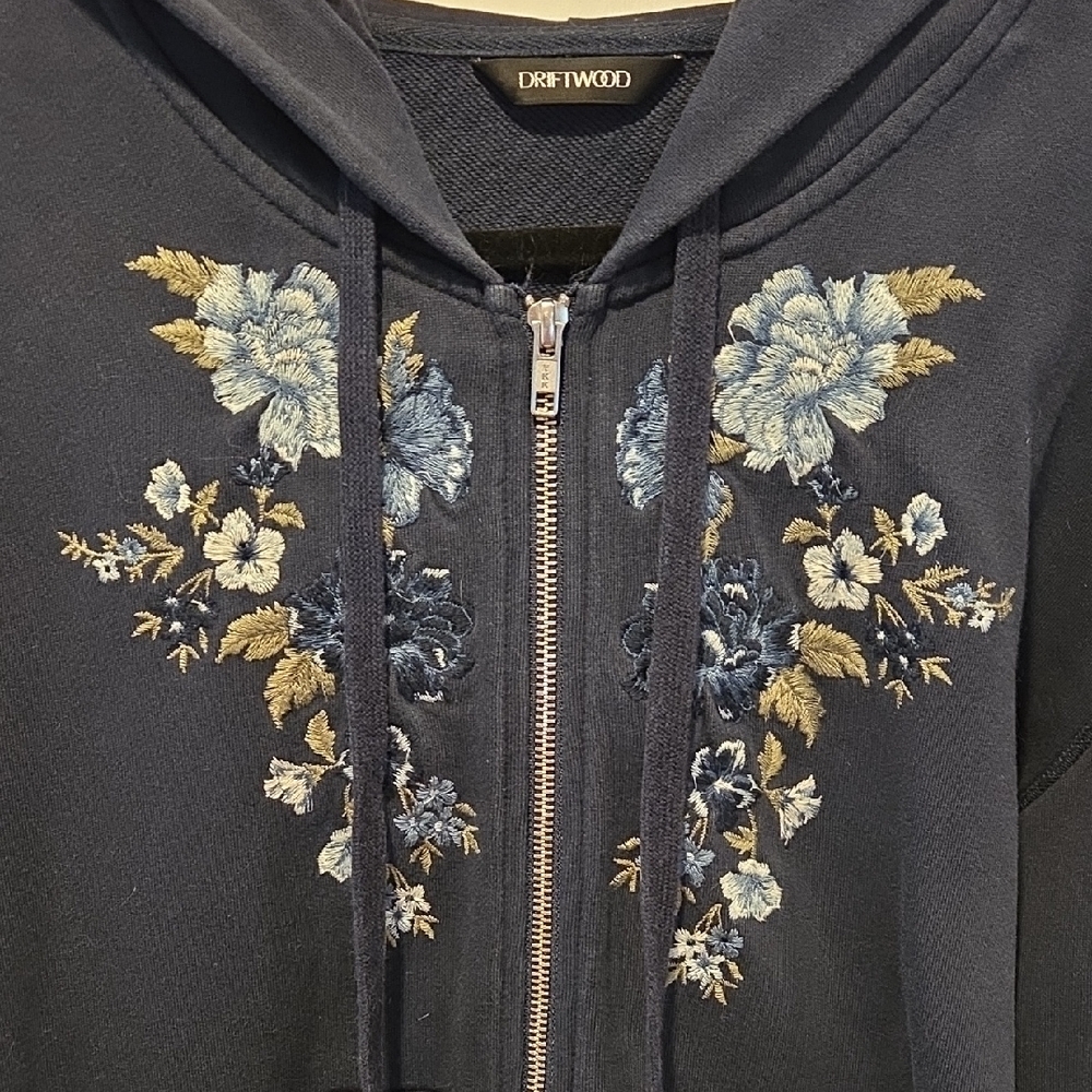 Driftwood Jeans Embroidered Hoodie - Blue Bell Fleur M - Picture 2 of 5